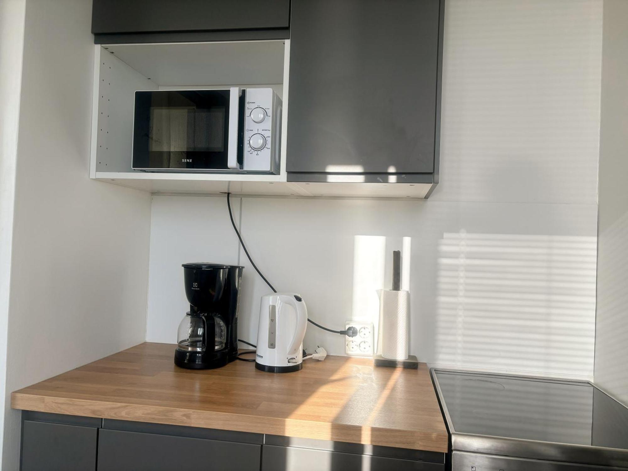 Modern Studio, Private Free Parking ,Near Metro Хелзинки Екстериор снимка
